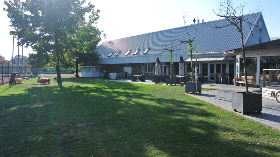 gebouw van het Gemeentelijk Tenniscentrum Zwevegem
