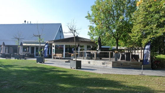 gebouw van het Gemeentelijk Tenniscentrum Zwevegem