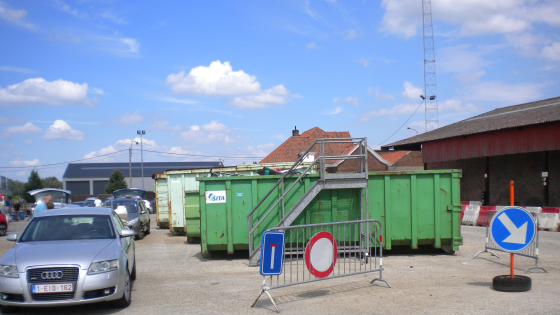 een foto op het recyclagepark