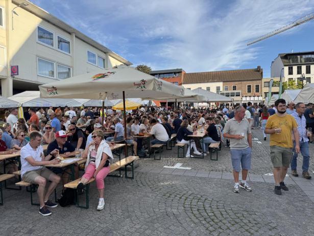 sfeerfoto van het streekbierenfestival in Zwevegem 2024